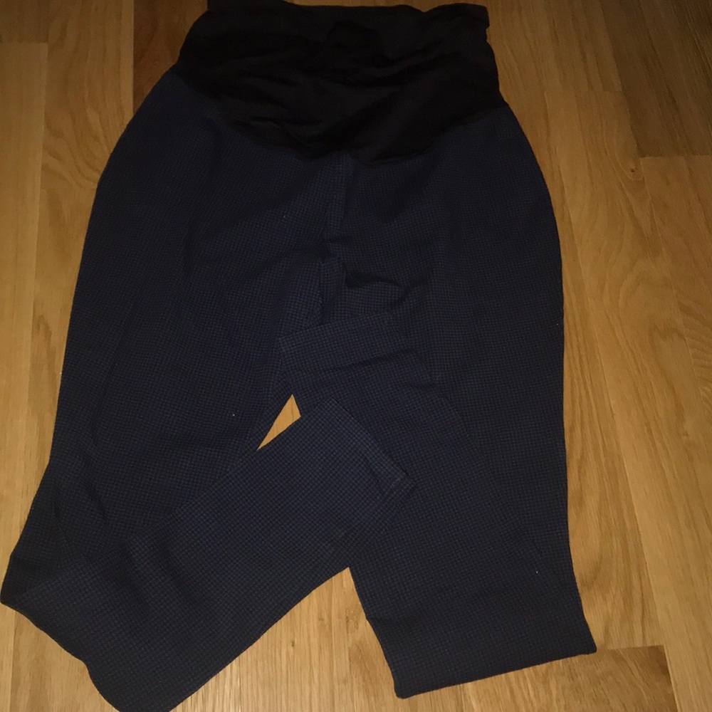 Old Navy Maternity leggings size Medium